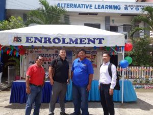 18516216_1728934120457295_372295786_n